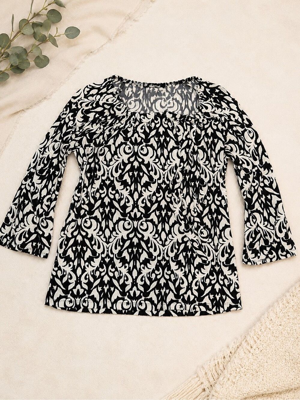 Liz McCoy Women’s Black & White Damask Print Blouse Size Medium